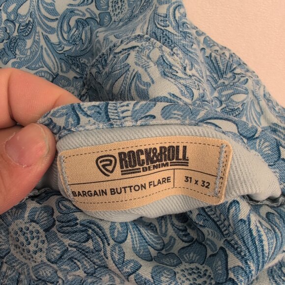 Rock & Roll Denim Bargain Button Flare Jeans 31x32 Blue Floral - Picture 4 of 10